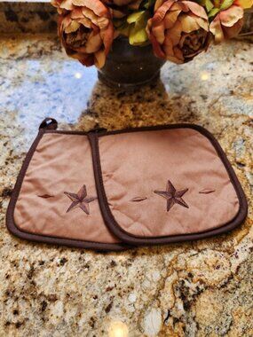 Brand New HiEnd Accents Western Star Pot Holders, Pair, 6.7" X 6.7"